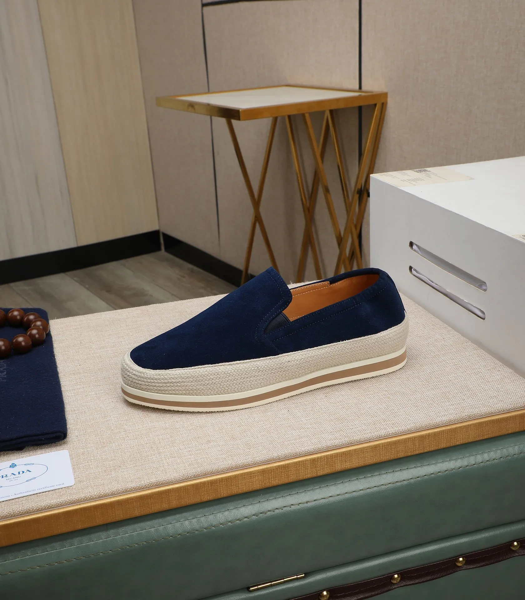 Men's men's shoes 💰460 high-end version. PRADA (Prada) men's casual style, compare the quality at the counter 🧚🏿♂️Imported cowhide fabric 🐎Water-dyed comfortable and soft cowhide lining for feet 🐂Genuine leather outsole with label 🎉 Size 38-44. Can be customized for 45💥🏆